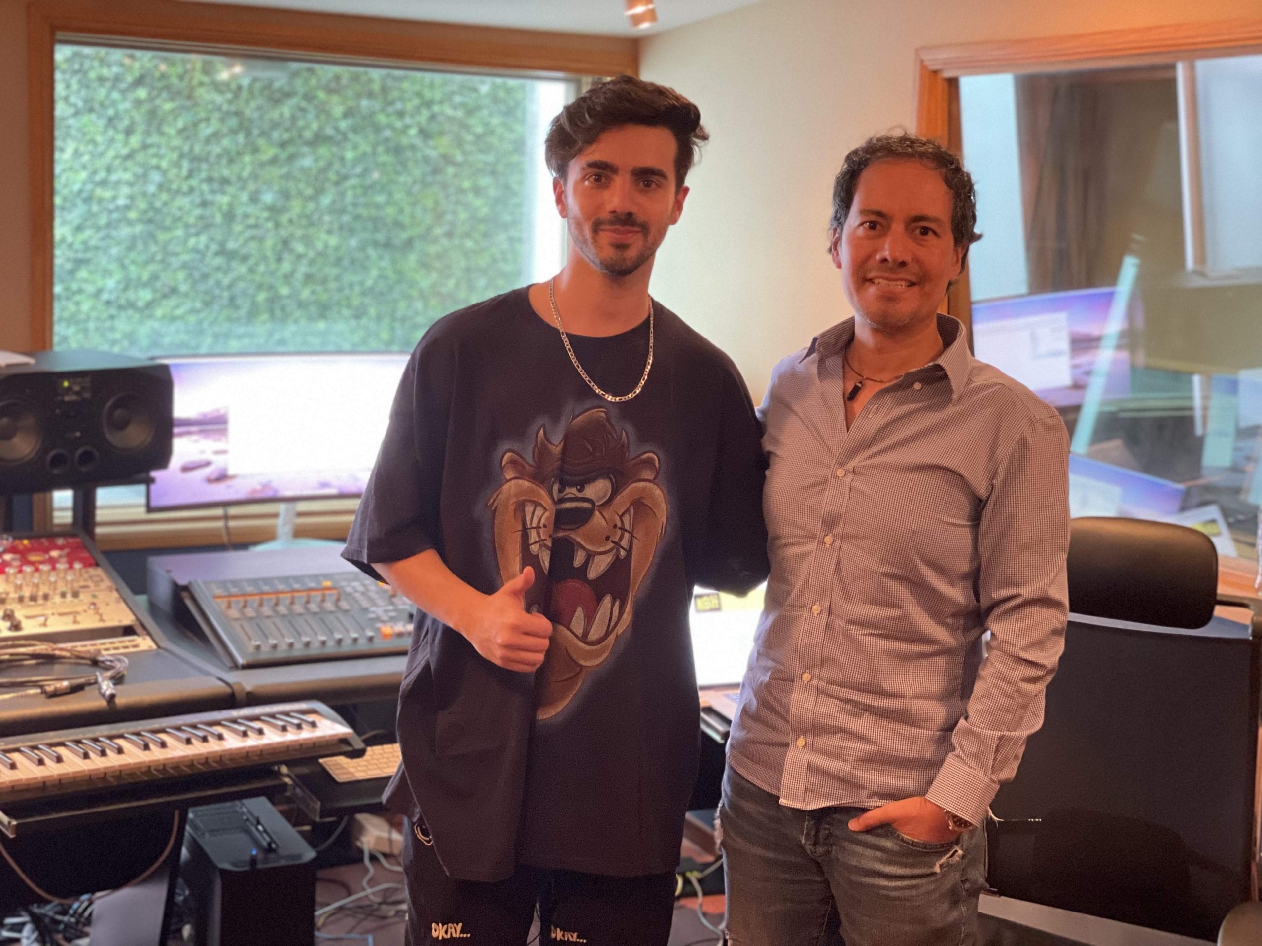 Momento de estudio y colaboración Switchsound.music